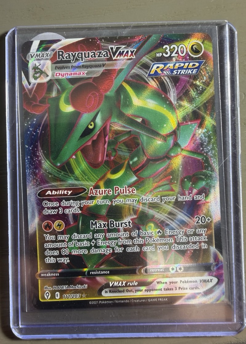 Rayquaza VMAX — Evolving Skies 111/203
